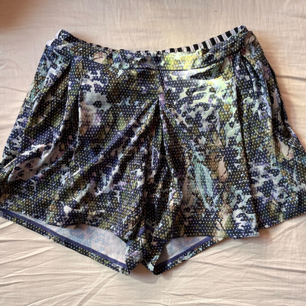 Lululemon SKORT
